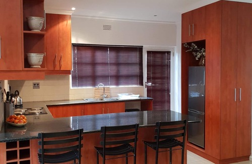 Caledon Apartment | Casa Caledon family friendly luxury accommodation.