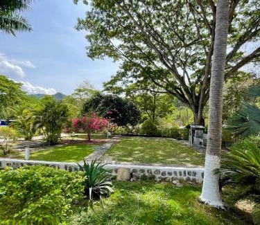 Utica Hotel | Casa campestre el samán