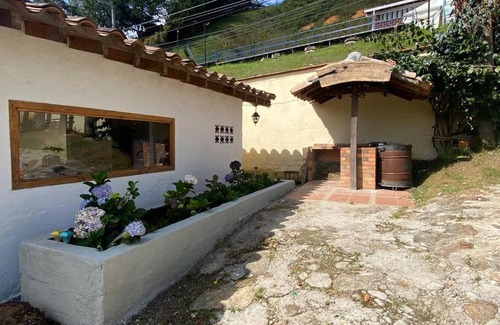 Retiro House | Casa Campestre en El Retiro - Antioquia