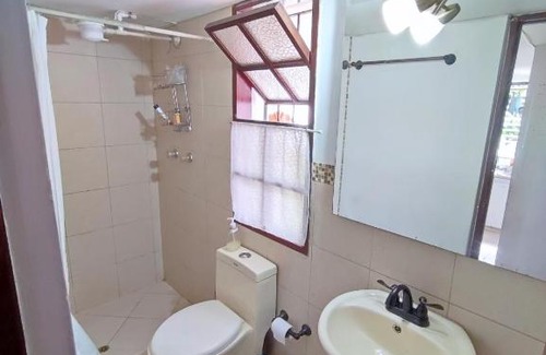 Robledo House | Casa campestre en la ciudad