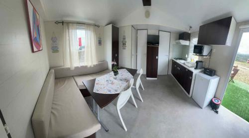 Amares House | Casa Cany