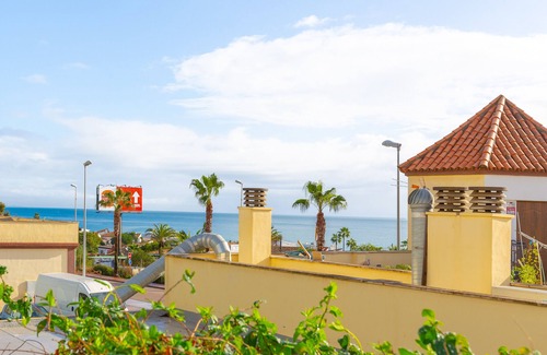 Buenas Noches House | CASA CARMEN - Wonderful apartment with shared pool and free WiFi.