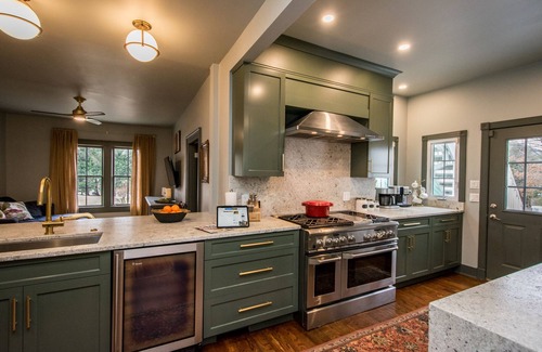 Hendersonville House | Casa Carolina Estate: Beautiful Victorian Mansion on 5 acres in Hendersonville!