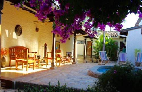Granada House | Casa Cascada Colonial House with Pool