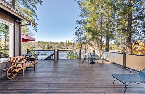 Groveland House | Casa Cassaretto - This Beautiful Lakefront Home is Only 50 yards from Marina Beach by Yosemite Region Resorts