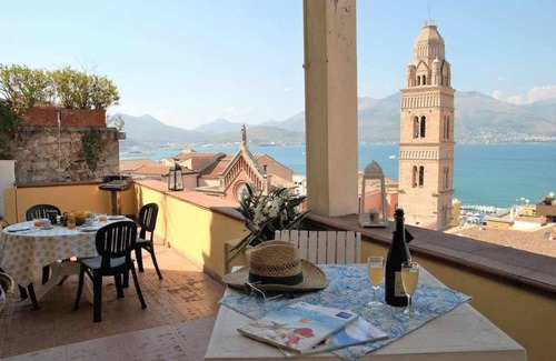 Gaeta Apartment | Casa Cattredale amazing sea view in Gaeta