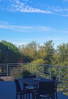 Osimo House | Casa cela