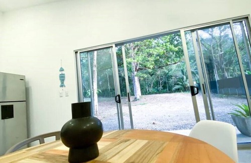 Puntarenas House | Casa Cenízaro - con Vista a la Montaña