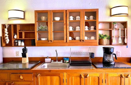 Panajachel House | Casa Centro Panajachel / Parqueo Privado / 7-12 pax