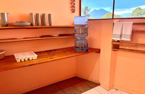 Panajachel House | Casa Centro Panajachel / Parqueo Privado / 7-12 pax