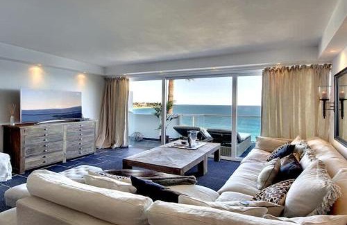 Peneco Beach House | Casa Chanel - Ocean front with rooftop SPA Jacuzzi