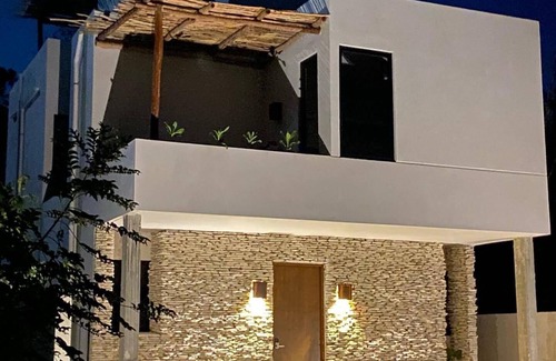Tulum House | Casa Chida/Solar/2BR/Huge pool/Roof bar/Starlink High Speed Internet.