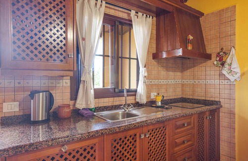 San Cristobal de La Laguna Villa | Casa Chinamada with Sea View, Mountain View, Terrace & Wi-Fi