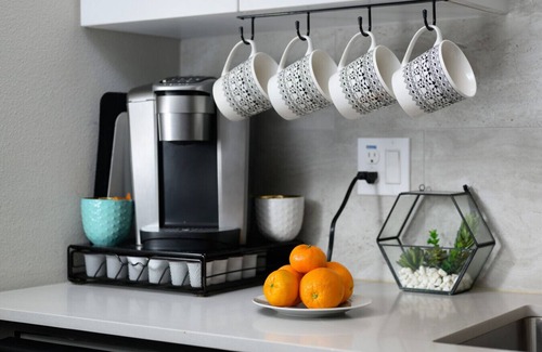 Orange Apartment | Casa Clementine - 10 min to SNA/Beach+Free Parking