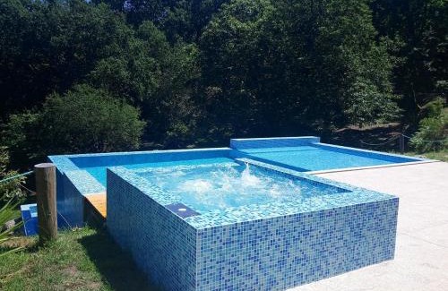 Parada de Bouro House | Casa com piscina privada e jacuzzi no Gerês