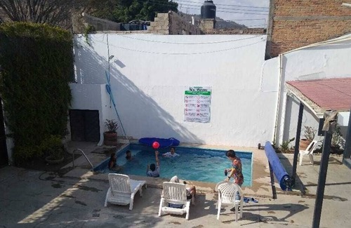 Zapopan House | Casa con Alberca a 5 min Estadio Chivas