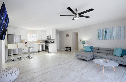 New Papago Parkway House | Casa Con Casita - Private Pool - 8 min to Old Town