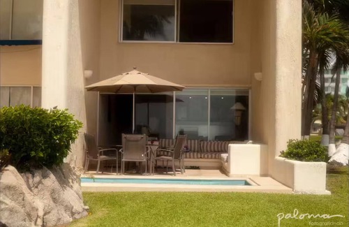 Granjas del Marques House | Casa con jardín frente a la playa Playa diamante, reformada