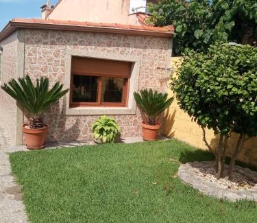 O Grove House | Casa con jardín en primera línea de playa