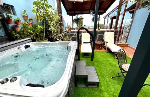 Los Realejos House | Casa con jardín y jacuzzi