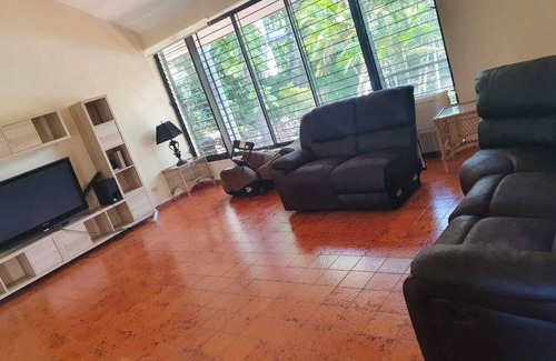 Downtown Santo Domingo House | Casa con Piscina y Jacuzzi, Amplia en Arroyo Hondo