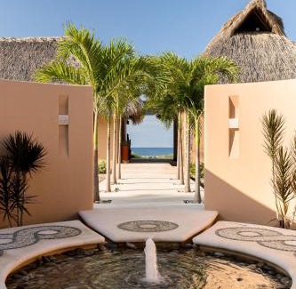 Lazaro Cardenas Villa | Casa Constantia Beach Front Villa