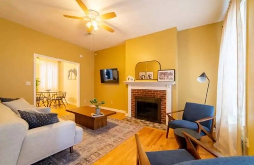 Albany Apartment | Casa Coquette+King Bed w/En Suite+Center Sq 2 min