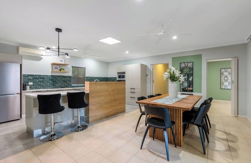 Craiglie House | Casa Corella Poolside for Families