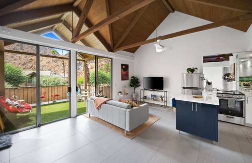 Indian Wells Condo | Casa Cornu- Studio+Loft Condo with Heated Pools and Mountain Views