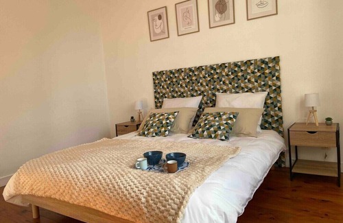 Monplaisir Apartment | Casa Cosy : Spacious T2 - Parking - Quiet