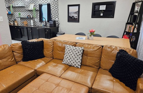 Lawton House | Casa Cowgirl - 10 mins to Ft. Sill