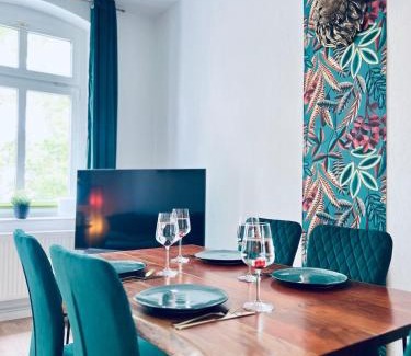 Sudenburg Apartment | CASA COZY perfect for Groups, Families & Business Travelers