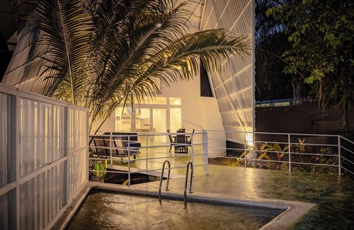 Puerto Viejo de Talamanca House | Casa Velero - Luxurious Tropical Escape in amazing Puerto Viejo with WiFi, AC