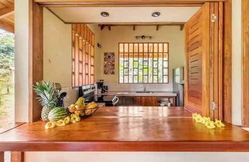 Puerto Viejo de Talamanca House | Casa Corazón - Cozy vacation home near beach & rainforest
