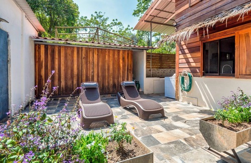Cahuita House | Casa Creole - Private, Secure, Steps from the Beach