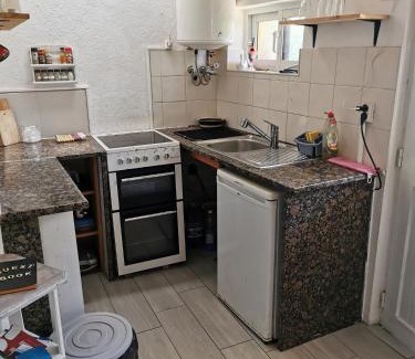 Pedrogao Grande House | Casa da Abelha- Beehouse