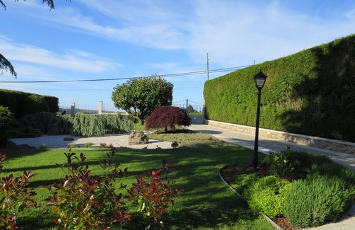 Frades Villa | Casa da Agra, villa with pool and splendid garden