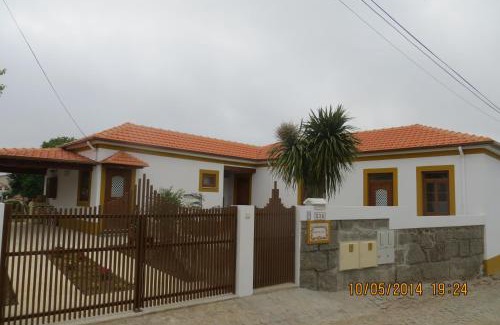 Espinho Ski Chalet | Casa da Avó, campo praia a 2 kms do mar