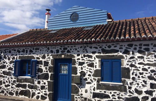 Ponta Delgada Cottage | Casa da Beira Mar - an ocean refuge (RRAL nº988)