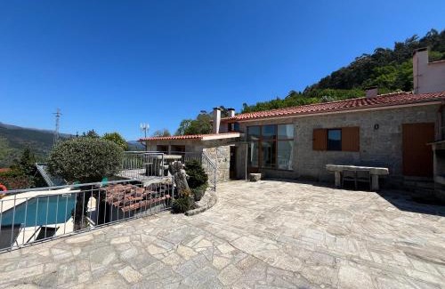 Cova House | Casa da Lage - Lareiras - Lenha - Vistas rio - Gerês