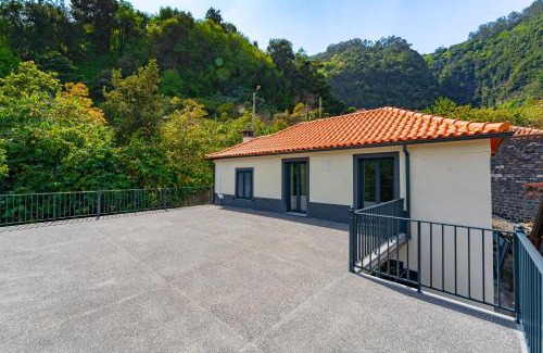 Faial House | Casa da Quebrada