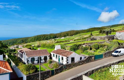 Angra do Heroismo House | Casa da Serreta by PontaNegraAzores