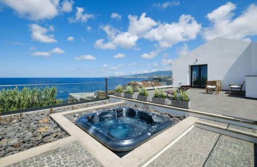 Ribeira Grande House | Casa da Suta - Jacuzzi with Ocean View