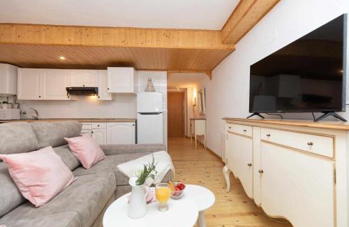 El Pueyo de Jaca Apartment | Casa Daniella by BeValle