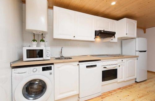 El Pueyo de Jaca Apartment | Casa Daniella by BeValle