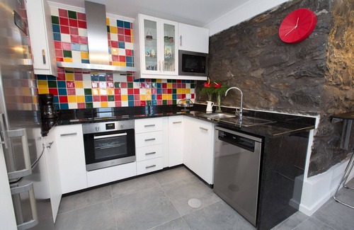 Estrela da Calheta House | Casa das Orquídeas: excellent sun exposure, pool, barbecue and Wi-Fi