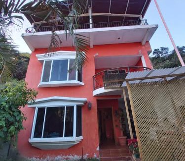 Panajachel House | Casa de Alondras