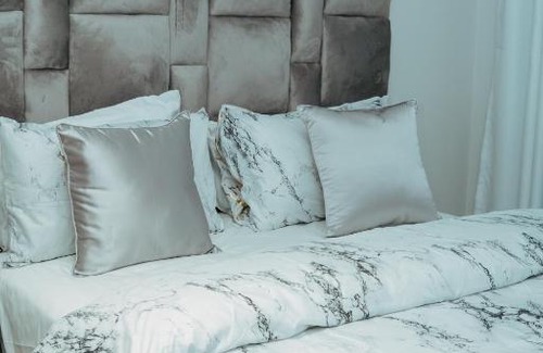 Greater Johannesburg Metropolitan Area Apartment | Casa de Amor- (No loadshedding)