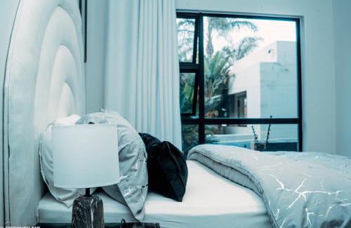 Greater Johannesburg Metropolitan Area Apartment | Casa de Amor- (No loadshedding)