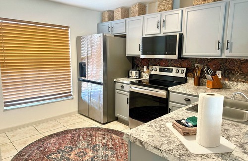 Haines City Villa | Casa De Augustine - Newly renovated 3 bed pool home with golf course views